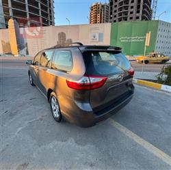 تويوتا سيينا